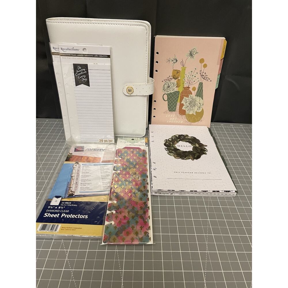 Agenda 52 Planner White 6 Ring Binder w/ 12 Month Inserts, Bookmarks & Notepads